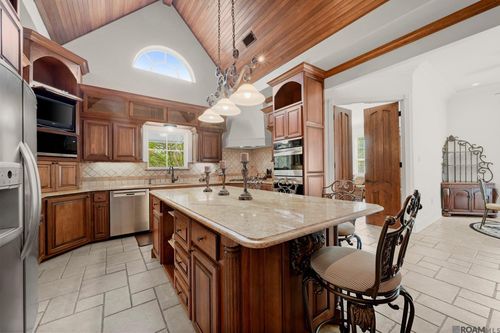 4509 Bluebonnet Rd, Baton Rouge, LA, 70809-2646 | Card Image