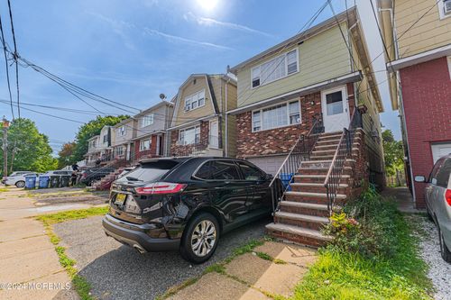 15-1315 Dino Dr, Keasbey, NJ, 08832-1106 | Card Image