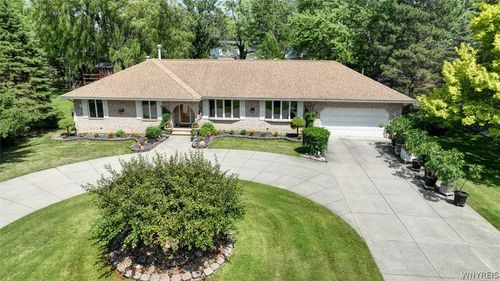 1835 N Forest Road, Amherst, NY, 14221 | Card Image