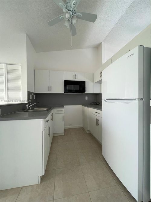 1210 San Remo Cir, Homestead, FL, 33035-1140 | Card Image