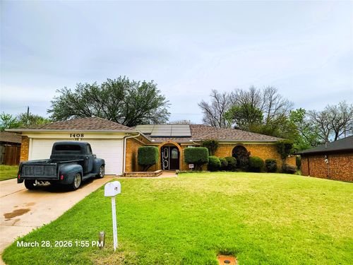 1408 Country Manor Rd, Fort Worth, TX, 76134-3627 | Card Image