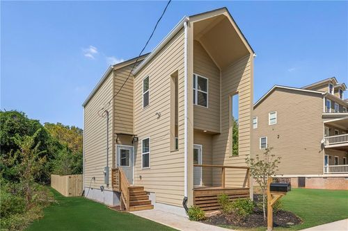 585 Ira St Sw, Atlanta, GA, 30312-2543 | Card Image