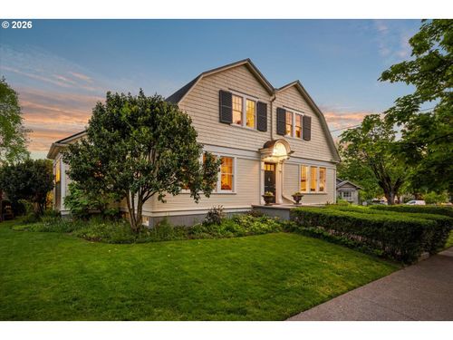 1838 Se Harrison St, Portland, OR, 97214-4884 | Card Image