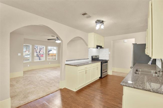 506 Edgebrook Dr, House other with 4 bedrooms, 2 bathrooms and null parking in Houston TX | Image 6