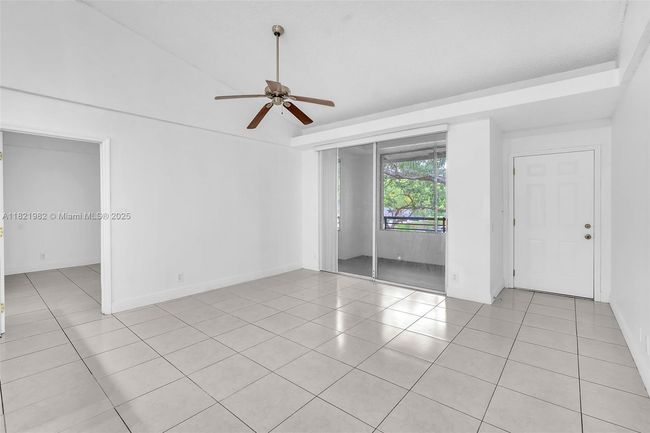 APT-20203 - 811 Lyons Rd, Condo with 2 bedrooms, 2 bathrooms and null parking in Coconut Creek FL | Image 5