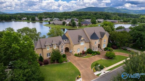 3127 Haddonstone Dr Se, Owens Cross Roads, AL, 35763-8435 | Card Image