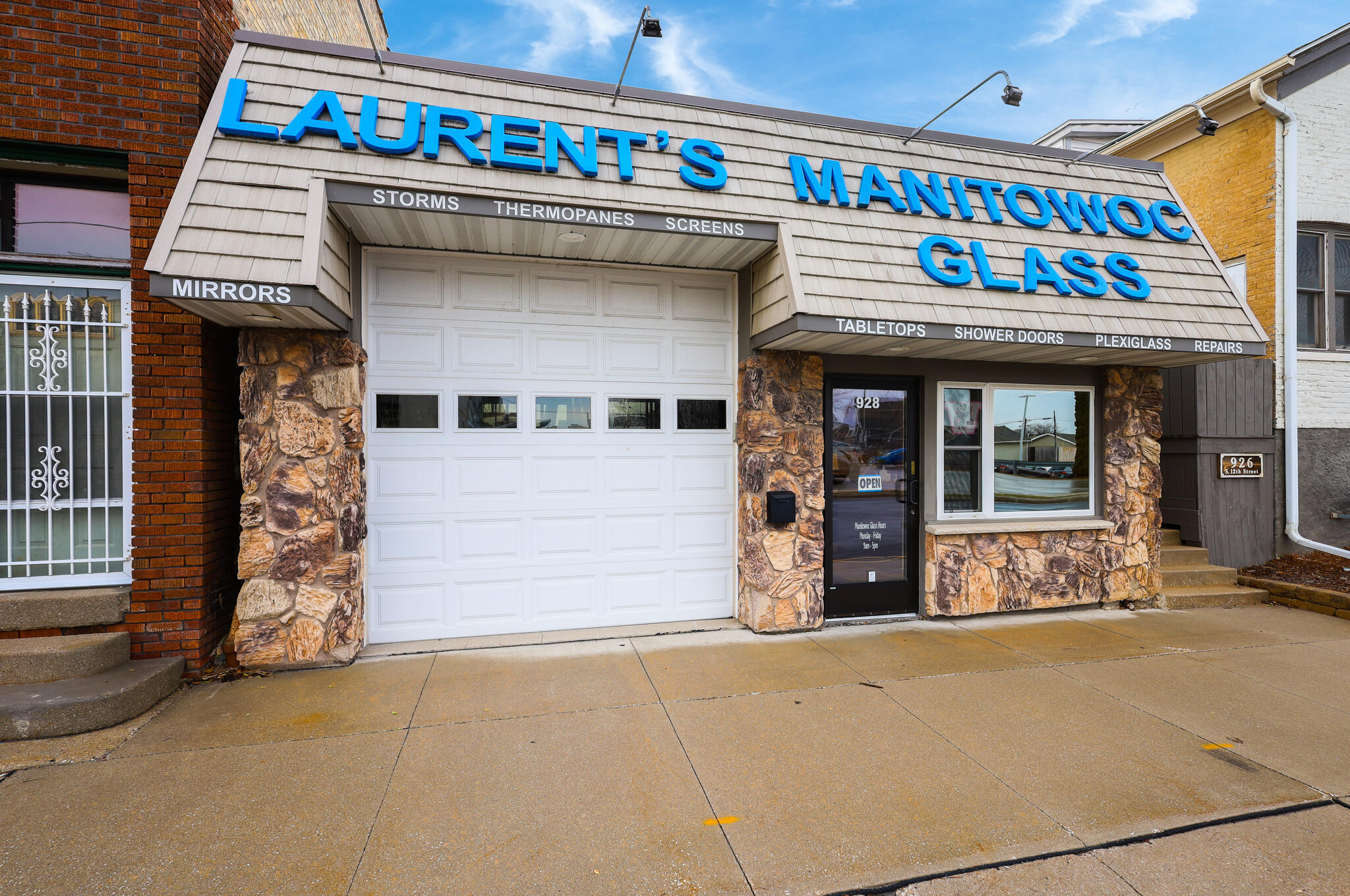 928 S 12Th St, Manitowoc, WI 54220
