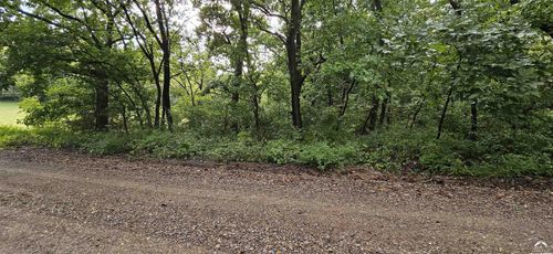 8949 Lakeshore Dr, Ozawkie, KS, 66070 | Card Image