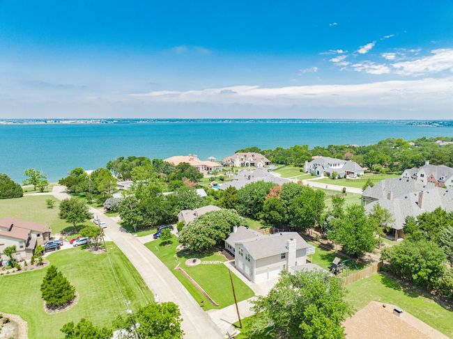 806 Twin View St, House other with 4 bedrooms, 3 bathrooms and null parking in Heath TX | Image 4