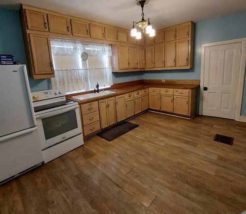 300 S Peru Rd, Seatonville, IL, 61359 | Card Image