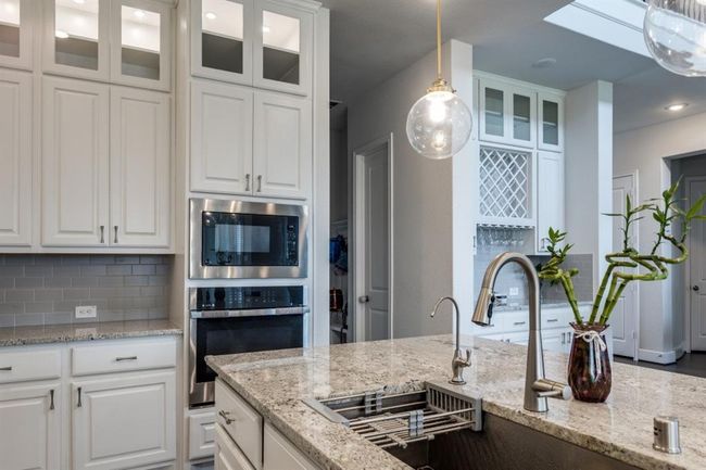 14303 Paseo Marbella Dr, House other with 5 bedrooms, 6 bathrooms and 3 parking in Cypress TX | Image 9