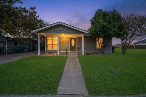 505 Perry Ave, Waxahachie, TX, 75165-3938 | Card Image