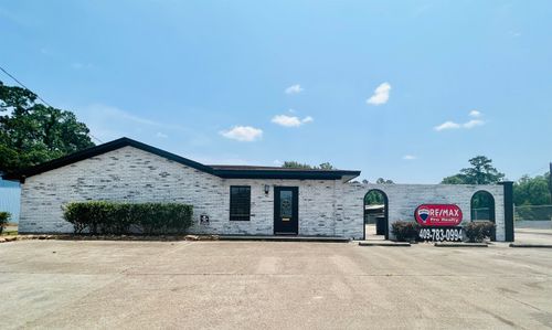 1260 N Main St, Vidor, TX, 77662-3741 | Card Image
