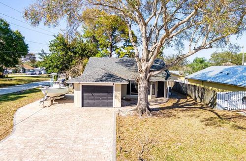 2890 1st Pl, Vero Beach, FL, 32968-2548 | Card Image
