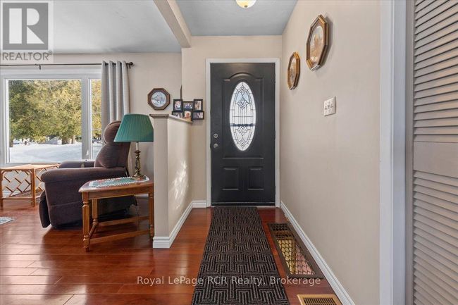 392158 Grey Rd 109, House other with 3 bedrooms, 1 bathrooms and 7 parking in Holstein ON | Image 7