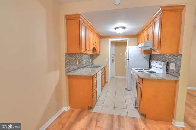 APT-1B - 11629 Stoneview Sq, Condo with 2 bedrooms, 2 bathrooms and null parking in RESTON VA | Image 8