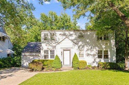 7923 Jarboe St, Kansas City, MO, 64114-2156 | Card Image