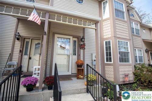 109 Independence Ct, BETHLEHEM, PA, 18020-9544 | Card Image