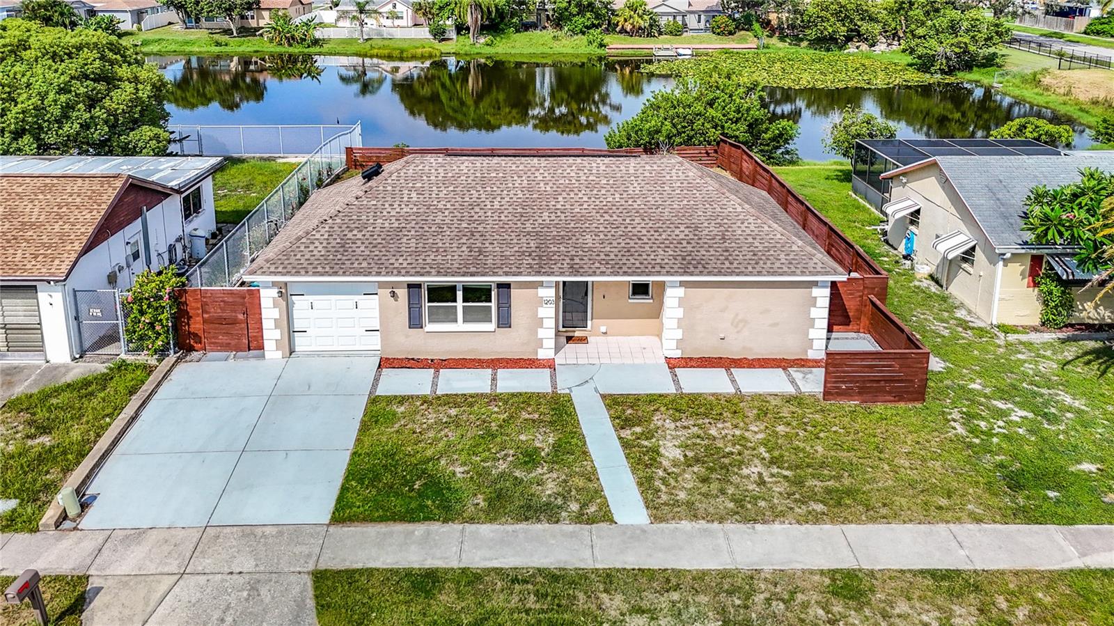 Mandarin Dr, Holiday, FL 34691