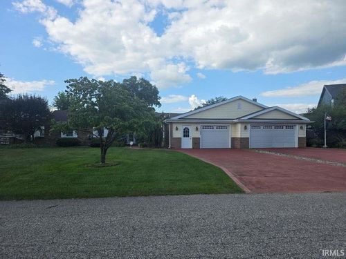 25189 Aqua Dr, Elkhart, IN, 46514-9237 | Card Image