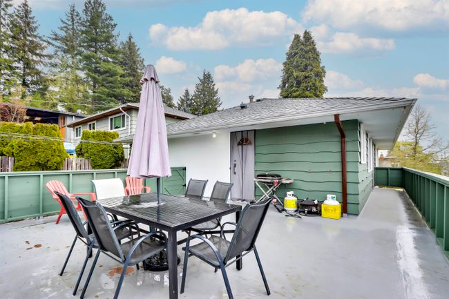 1808 Ridgeway Avenue, House other with 5 bedrooms, 2 bathrooms and 4 parking in North Vancouver BC | Image 11