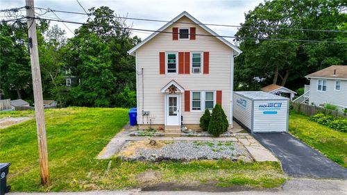 52 Planet Ave, Riverside, RI, 02915-2172 | Card Image