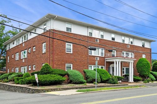 22-100 Magnolia Ave, Lynn, MA, 01904 | Card Image