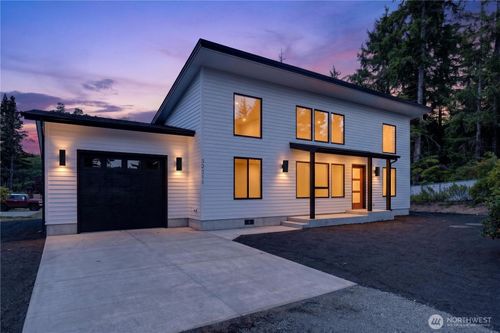 32311 N Pl, Ocean Park, WA, 98640-5513 | Card Image