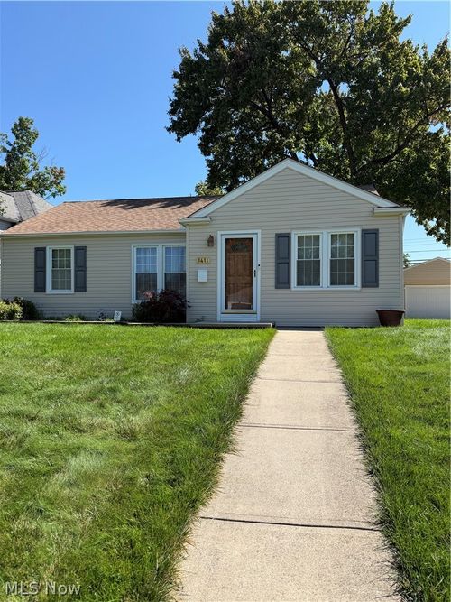 1411 Orchard Heights Dr, Mayfield Heights, OH, 44124-1733 | Card Image