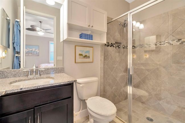 In-Law Suite Bathroom | Image 49