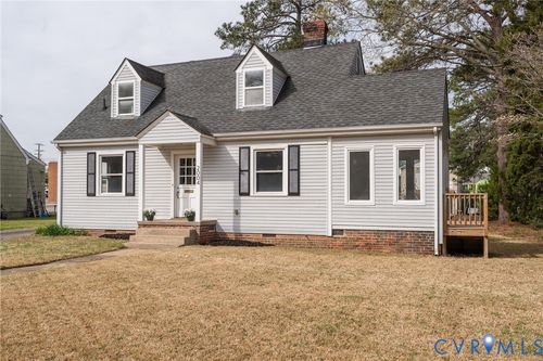 2004 Snead Ave, Colonial Heights, VA, 23834-2428 | Card Image