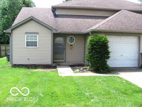 986 N Boehning St, Indianapolis, IN, 46219-5529 | Card Image