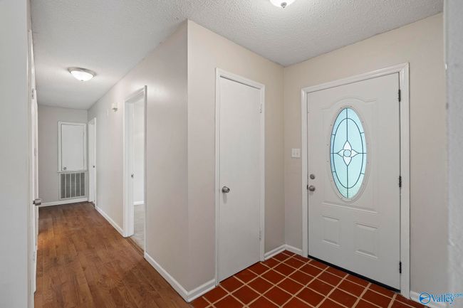702 Royce Cir Se, House other with 4 bedrooms, 2 bathrooms and null parking in Huntsville AL | Image 15