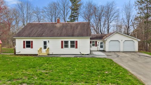 21 Goodwin Street, Newport, ME, 04953 | Card Image