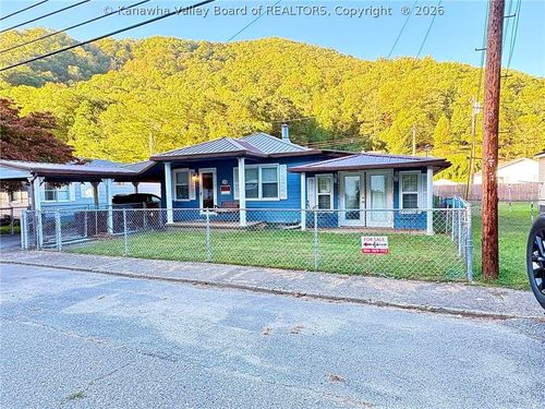 864 Mckinley Street, Wharton, WV, 25208 | Card Image