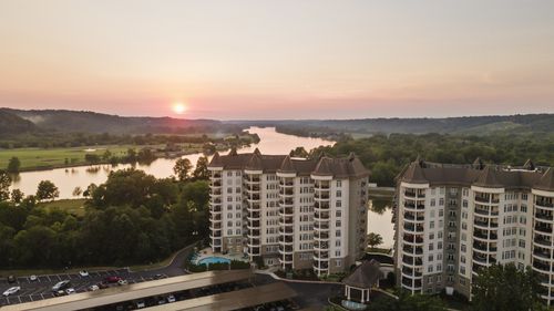 apt-716-400 Warioto Way, Ashland City, TN, 37015-1377 | Card Image