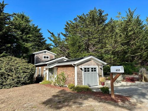 655 Vue De Mer Ave, Moss Beach, CA, 94038-9734 | Card Image