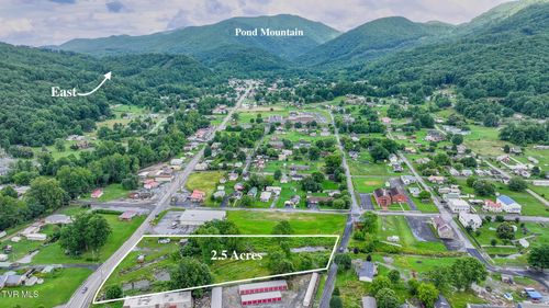 118 Highway 321, Hampton, TN, 37658-3272 | Card Image