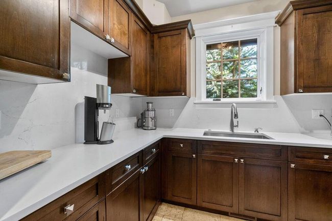 Butler's Pantry | Image 19