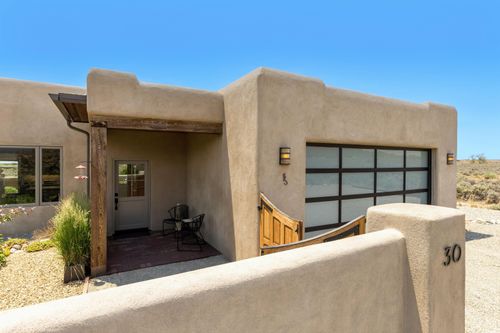 30 Gavilan Dr, El Prado, NM, 87529-5002 | Card Image