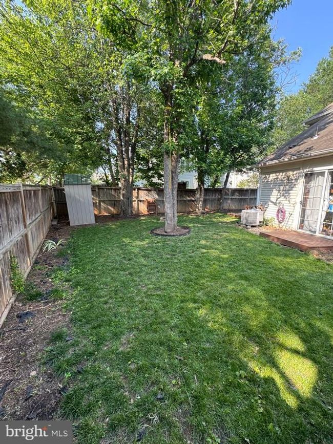 6215 Stonepath Cir, Townhouse with 2 bedrooms, 2 bathrooms and null parking in CENTREVILLE VA | Image 25