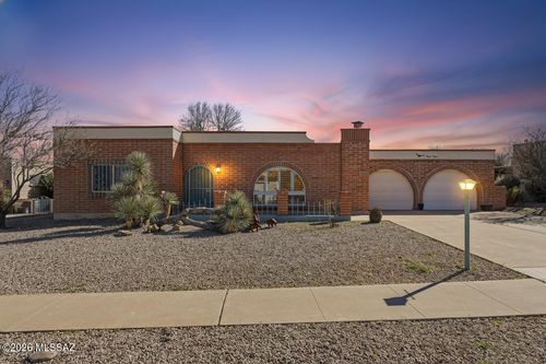 250 E Paseo Chuparosas, Green Valley, AZ, 85614-3304 | Card Image