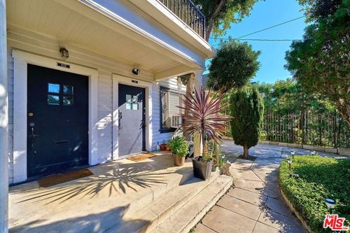 1228 S Catalina St, Los Angeles, CA, 90006-3306 | Card Image