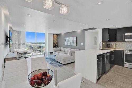 apt-1114-3000 Coral Way, Miami, FL, 33145-3239 | Card Image