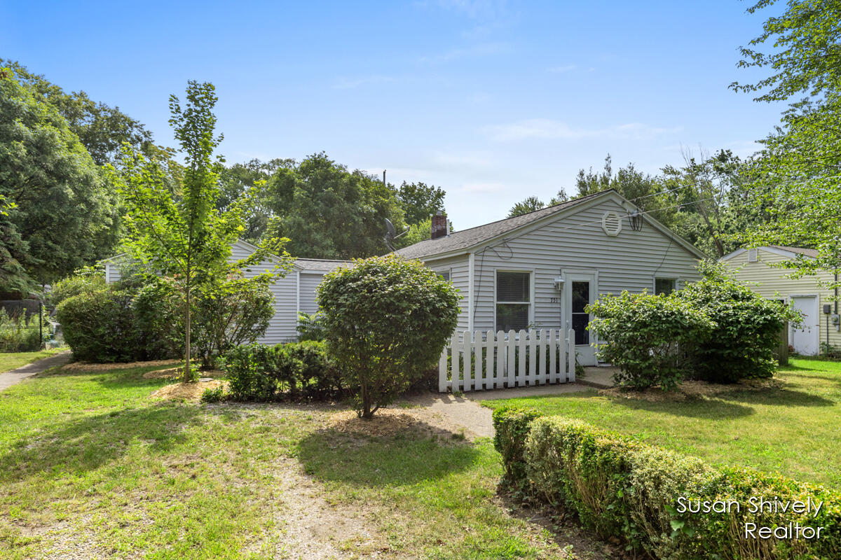 2nd Ave, Holland, MI 49423