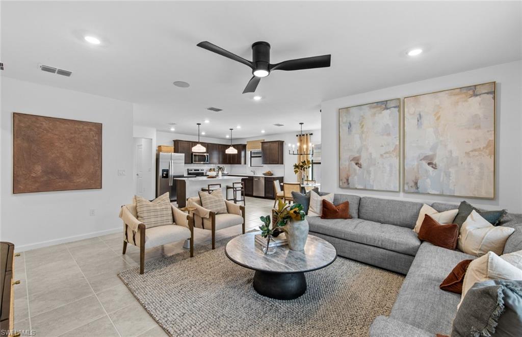 Residential Lease in LABELLE 5