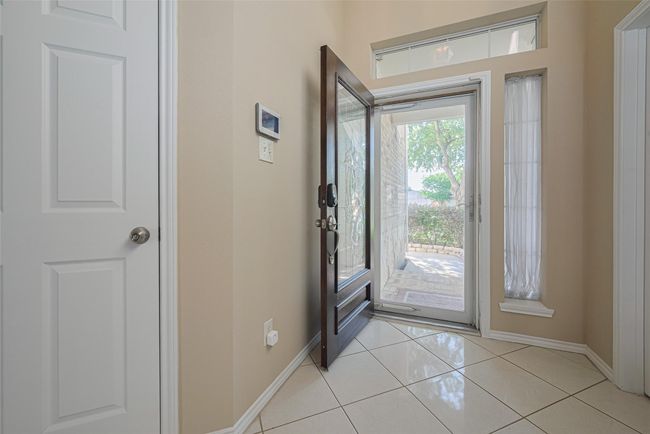 Entry Door | Image 4