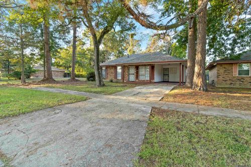7153 Perimeter Dr, Baton Rouge, LA, 70812-1220 | Card Image