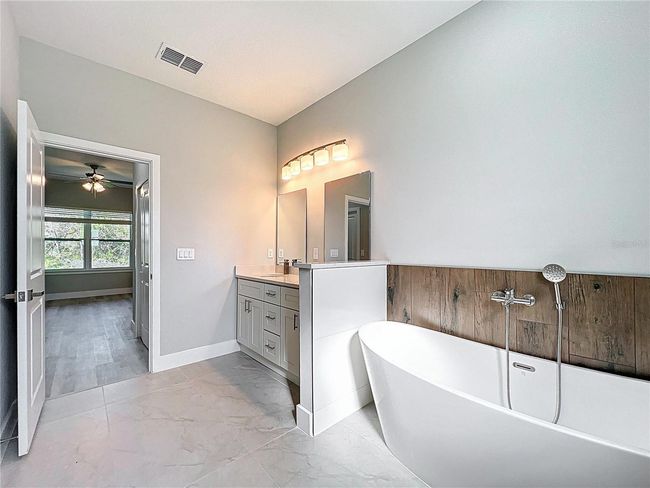 2531 Sw 167 Th Loop, House other with 4 bedrooms, 3 bathrooms and null parking in OCALA FL | Image 4
