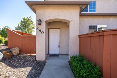 690 Mission De Oro Drive, House other with 4 bedrooms, 2 bathrooms and null parking in Redding CA | Image 3